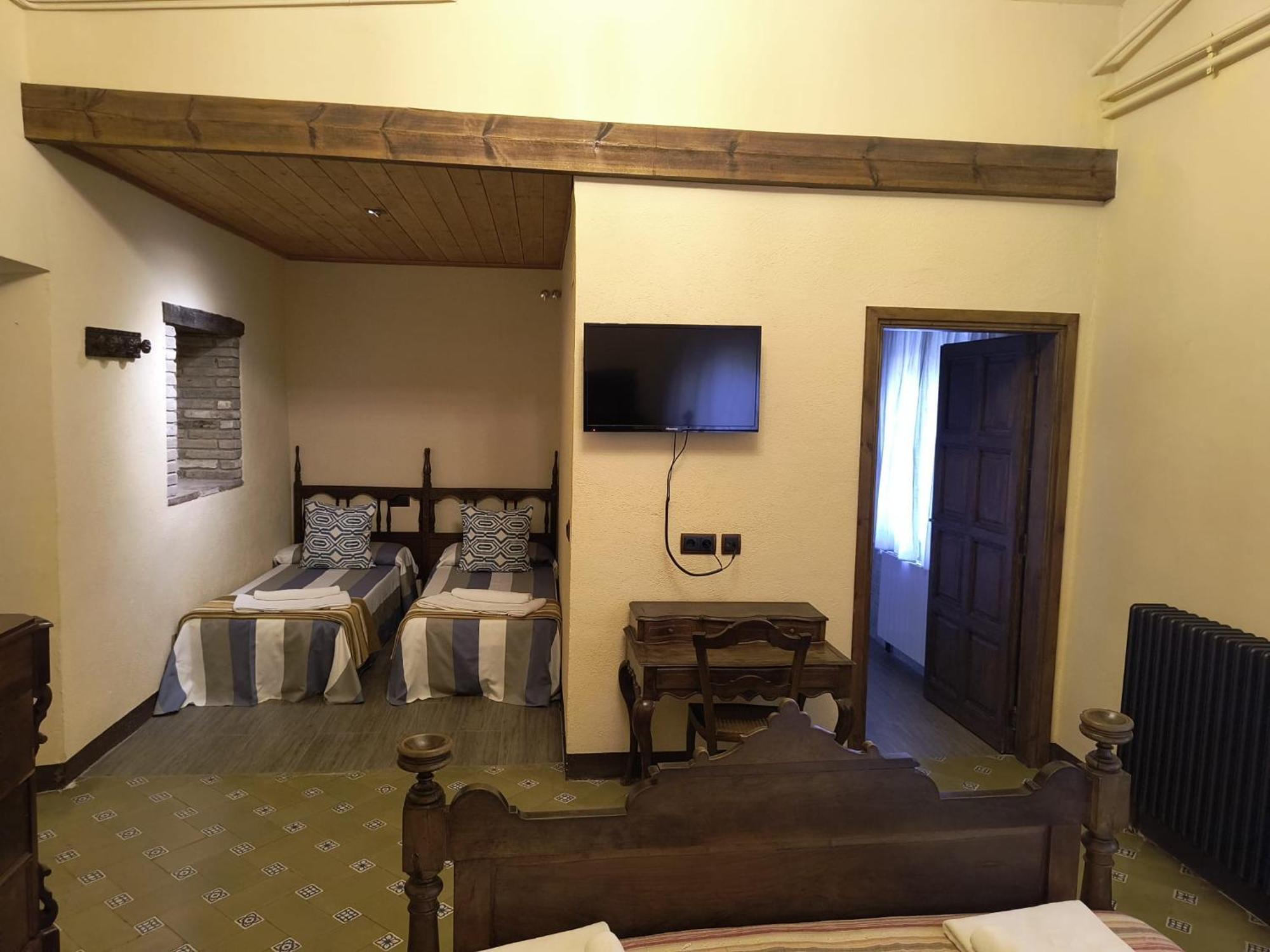 Hostal Rural Mas Blanc San Martin de Centellas Luaran gambar